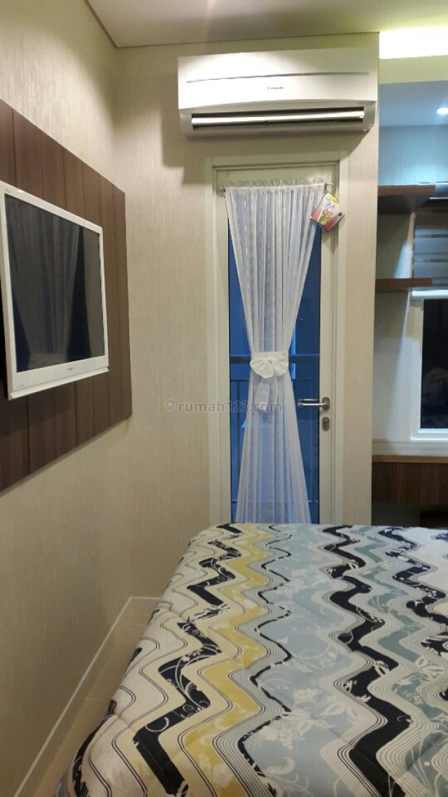Apartemen Madison Park type Studio Sudah Fully Furnished Bagus,Tinggal Bawa Koper,Harga masih bisa nego, Grogol, Jakarta Barat