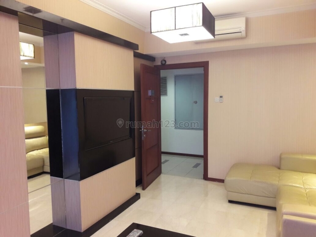 APT ROYAL MEDITERANIA GARDEN FULL FURNISH INTERIOR 2BR+, Tanjung Duren, Jakarta Barat