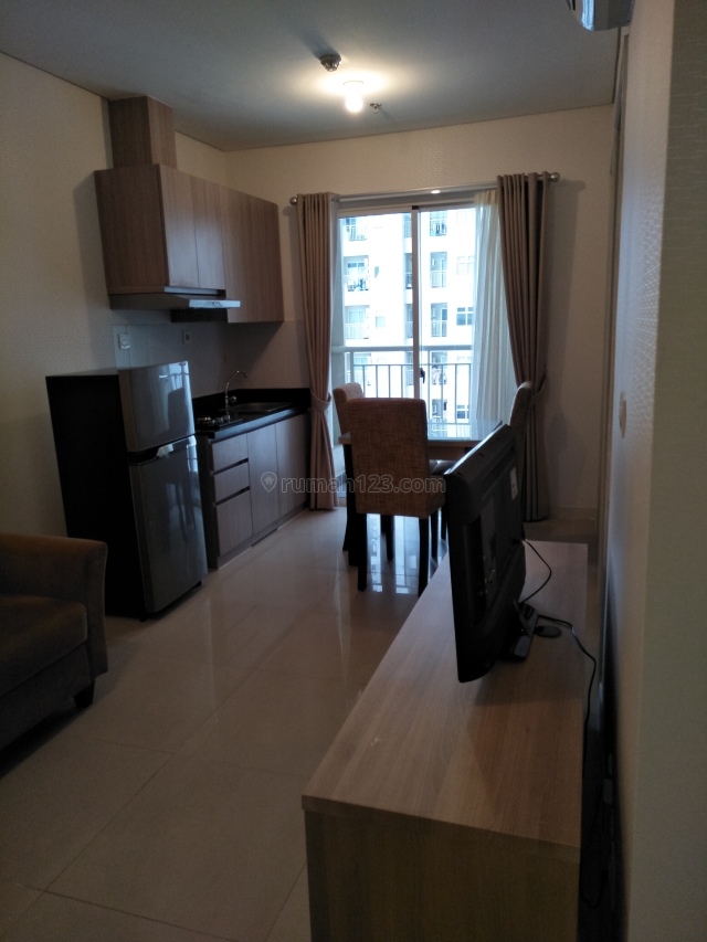 Madison Park 2BR 49,33m2 Lantai Sedang Full Furnish Nego Sampe Deal, Central Park, Jakarta Barat