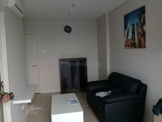 Madison Park 2BR 49,33m2 Lantai Sedang Furnish Nego Sampe Deal, Central Park, Jakarta Barat