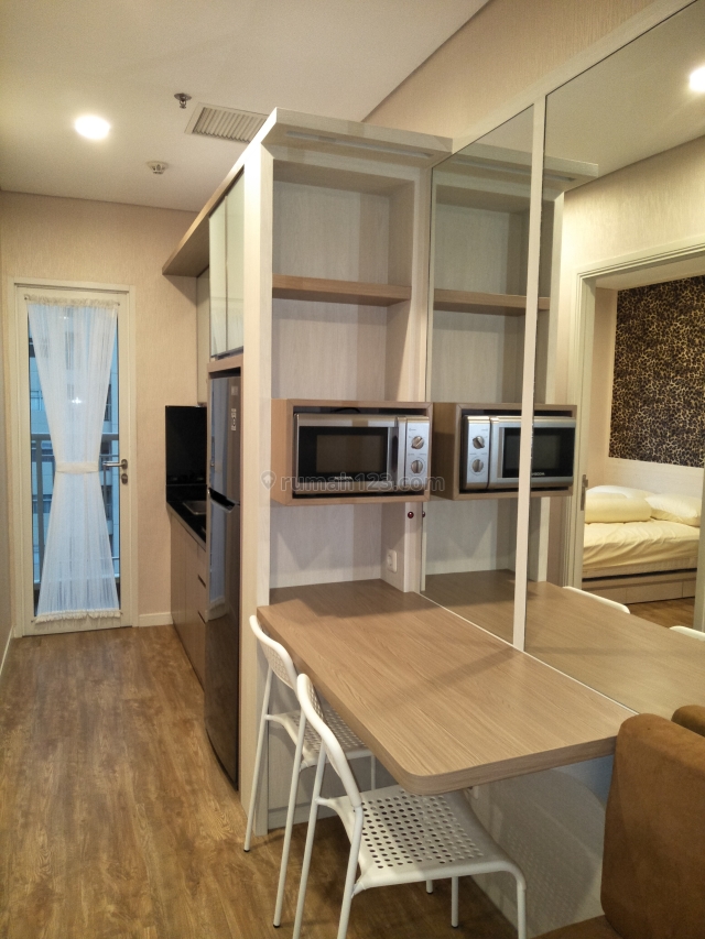 Madison Park 1BR 30,10m2 Lantai Sedang Full Furnish Nego Sampe Deal, Central Park, Jakarta Barat