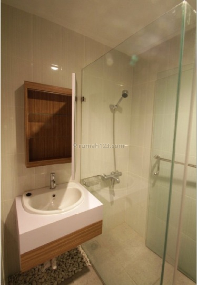 Unit 2BR Siap Huni dan Elegan, Gatot Subroto, Jakarta Selatan