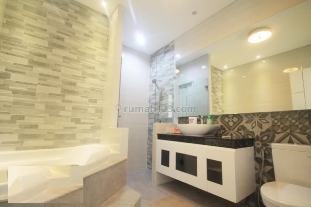Penthouse Apartement Lippo Kemang Tower Infinity 3 BR Full Furnished, Kemang, Jakarta Selatan