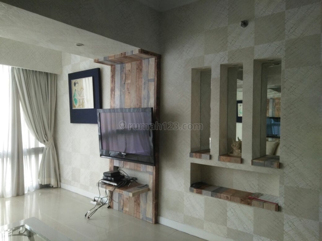 Apartemen Taman Anggrek Tower 5 Kondisi Fully Furnish, Taman Anggrek, Jakarta Barat