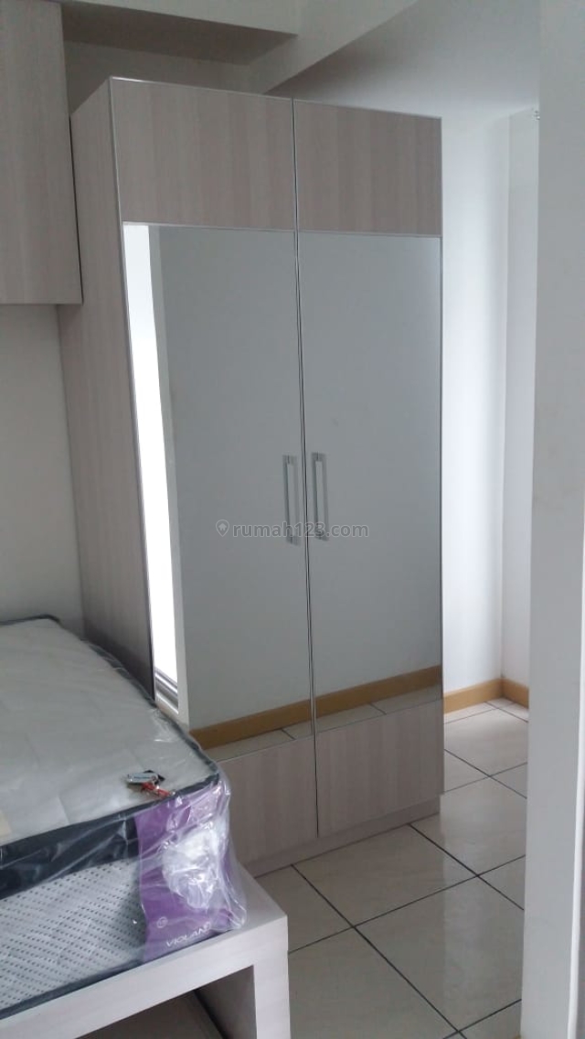 M-Town Residence, minimal per 3 bulan, studio,semi furnish, view pool, Depan Mall Gading Serpong Tangerang, Gading Serpong, Tangerang