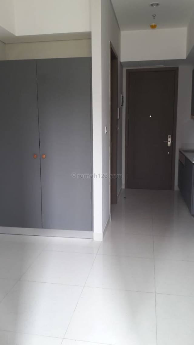 Apartemen Taman Anggrek Residence Luas 26m2 1BR Mid Floor View City Price 70 Juta, Taman Anggrek, Jakarta Barat