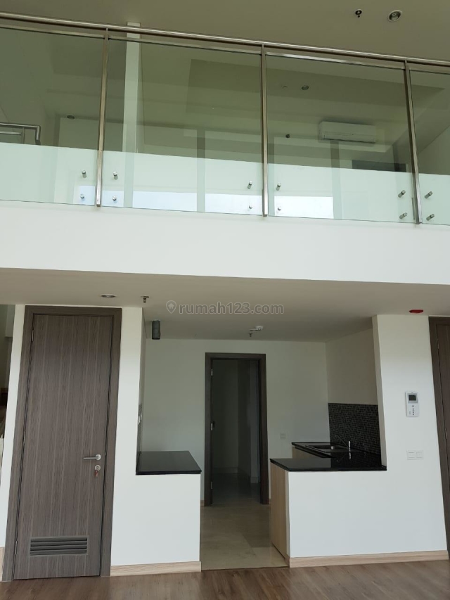 Apartemen ST Moritz Tipe SkyLoft 2 Lantai Semi Furnished, Puri Indah, Jakarta Barat