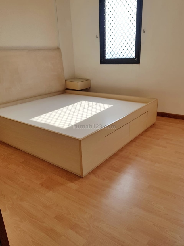 Apartemen Majesty 3 BR Lantai 12 Include Furnish, Surya Sumantri, Bandung
