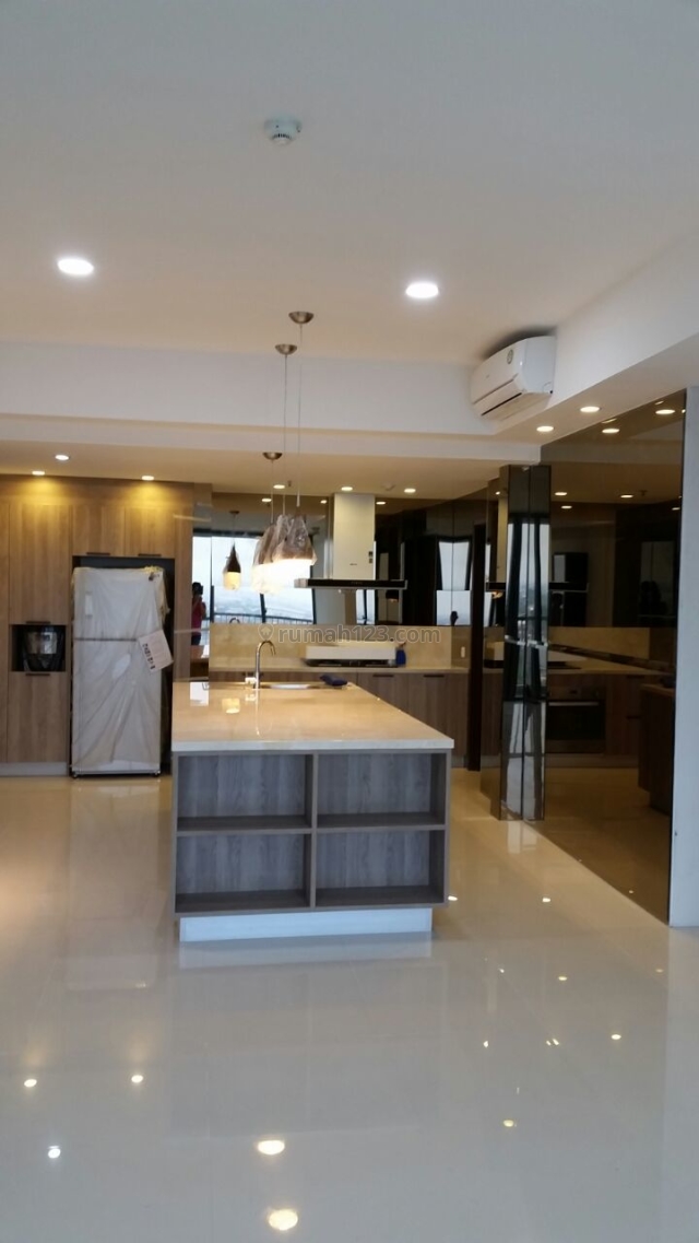 Apartemen St Moritz Royal 112m, Puri Indah, Jakarta Barat