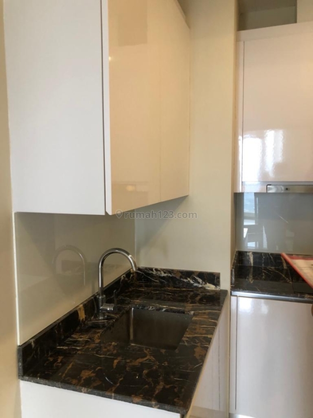 Apartment taman anggrek residences,tower azalea,jakarta barat,super murah,best view swimming pool,taman anggrek,jakarta barat, Taman Anggrek, Jakarta Barat