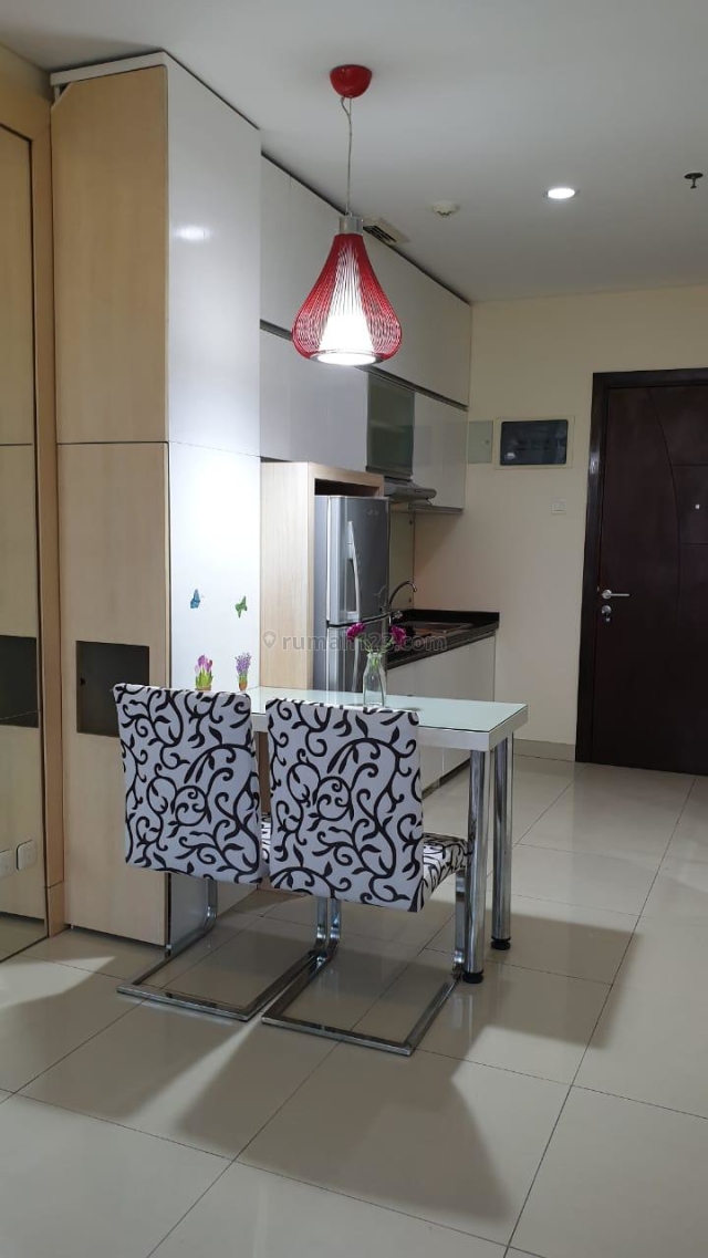 Apartemen Central Park Luas 44m2 1BR Full Furnished, Central Park, Jakarta Barat