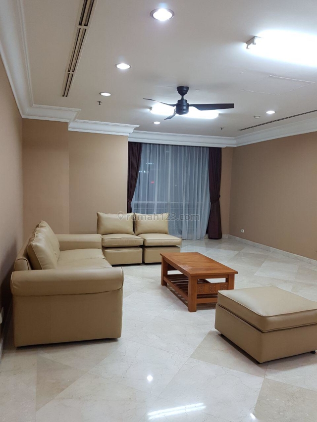 Apartemen Simpruk Teras 3BR Full Furnished Low Floor, Kebayoran Lama, Jakarta Selatan