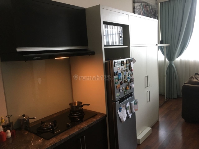 APT MARBELLA KEMANG 2+2 BR GOOD CONDITION PARQUETTE ALL AREA SEMI FURNISH IDR 1,3M, Mampang, Jakarta Selatan