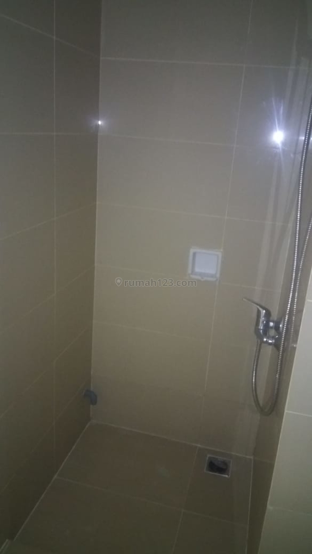 Apt. Madison Park tipe 1 Kamar Tdr Unfurnish ada 2 AC & Wtr Heater, Central Park, Jakarta Barat