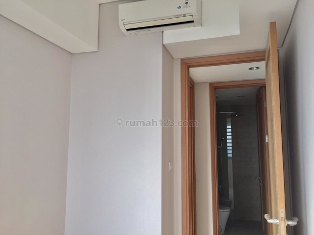 Taman Anggrek Residence Luas 50m2 2BR Semi Furnished, Taman Anggrek, Jakarta Barat