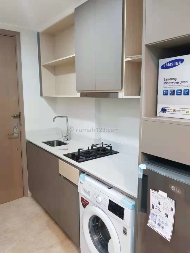 Apartemen Furnished Gold Coast Pantai Indah Kapuk (PIK) lantai rendah, Pantai Indah Kapuk, Jakarta Utara