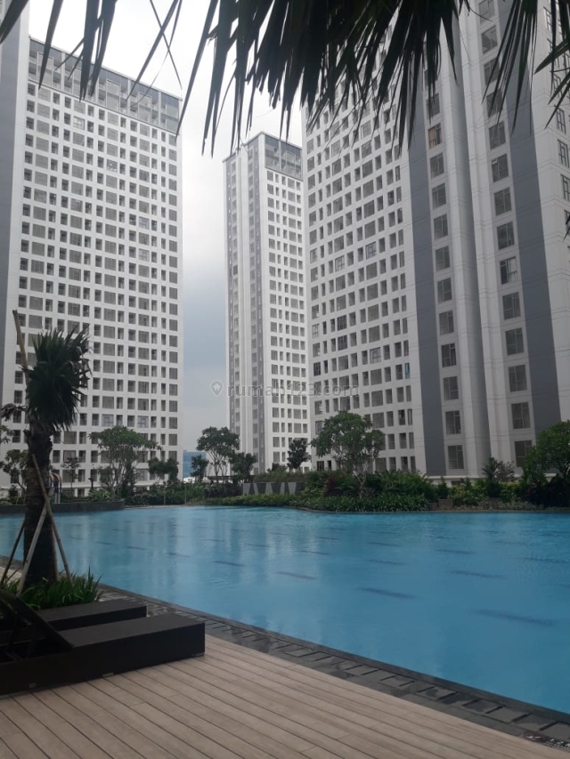 HOT PROPERTY... APARTEMEN MIDTOWN 3BR VIEW SWIMMINGPOOL, GADING SERPONG, TANGERANG., Gading Serpong, Tangerang