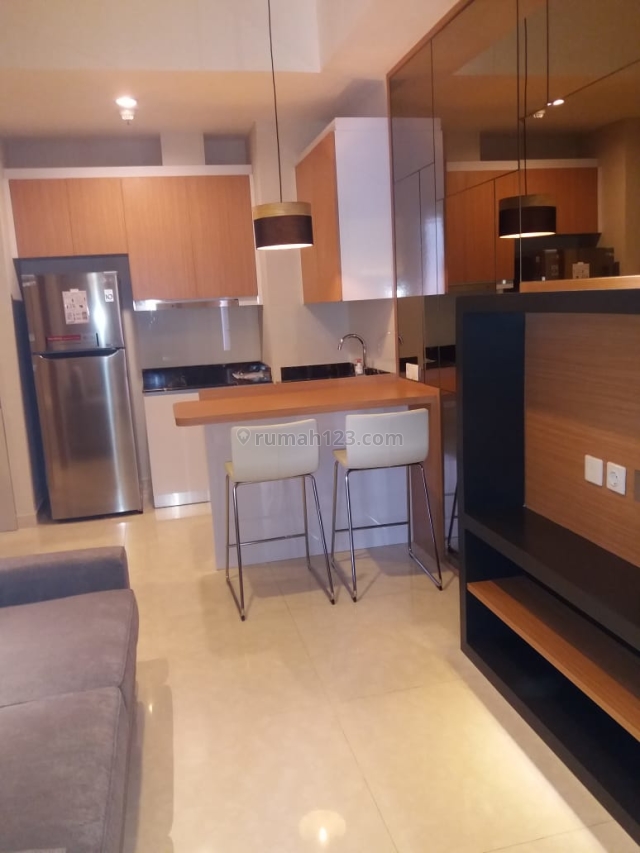 Apartemen Taman Anggrek Condo 1BR Good Furnished, Taman Anggrek, Jakarta Barat