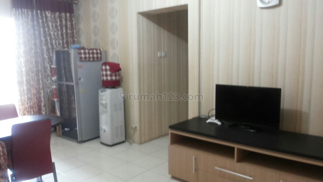 Apartemen Medit 2 Luas 70m2 3BR Lantai Sedang View Pool Furnished, Central Park, Jakarta Barat