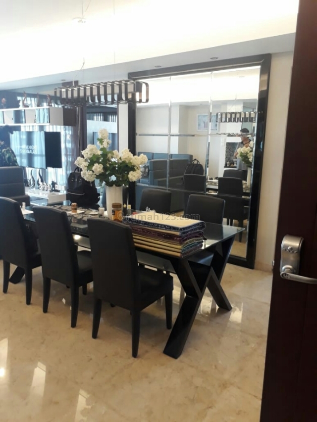 Apartemen Cantik Lokasi Strategis Apartemen The Royale Springhill Kemayoran, Kemayoran, Jakarta Pusat