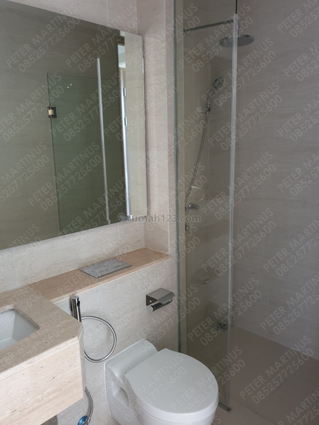 Unit Strategis Taman Anggrek 95 Jt/Th! 2BR 99sqm View City Pool, Taman Anggrek, Jakarta Barat