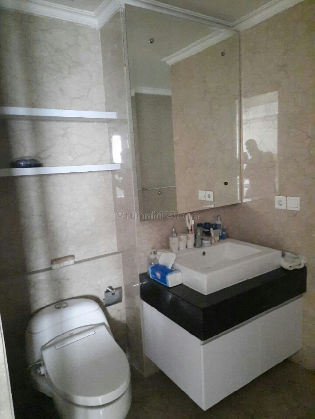 Apartemen Mewah Furnish The Royale Springhill Kemayoran, Kemayoran, Jakarta Pusat