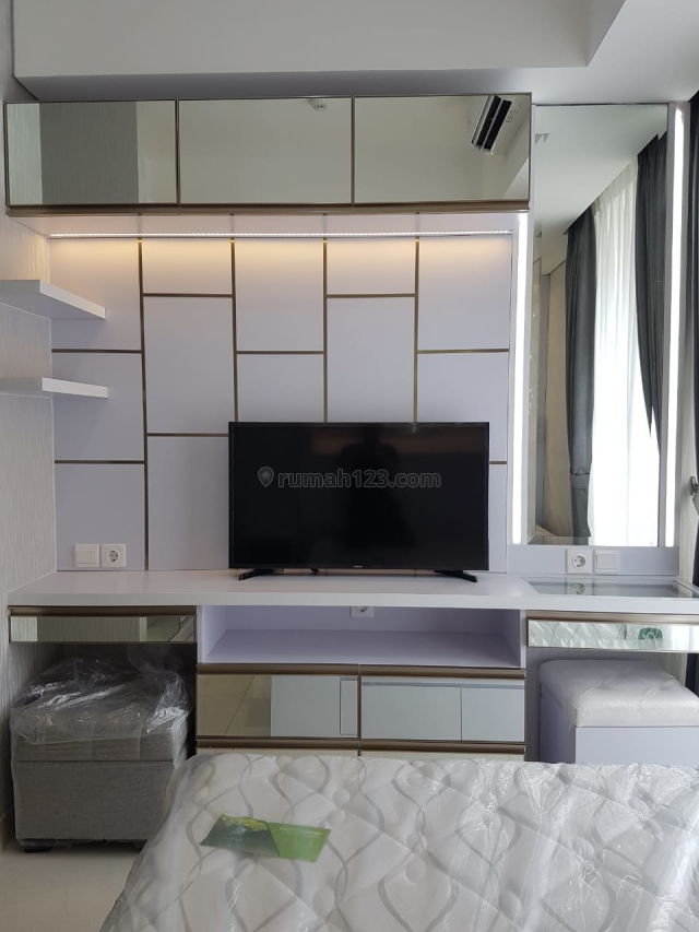 Apartment Taman Anggrek Residence Studio Fully Furnish termurah, Taman Anggrek, Jakarta Barat