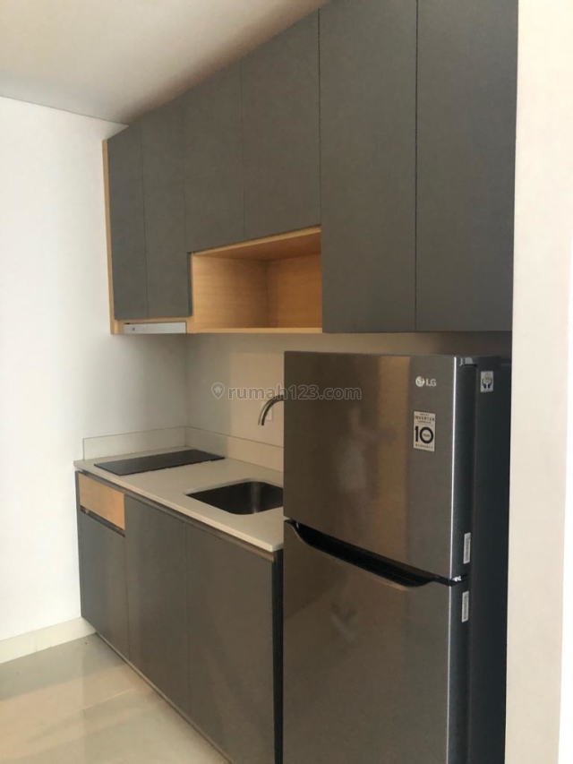 Apartemen Taman Anggrek 2BR Luas 50m2 Lantai Rendah View City, Taman Anggrek, Jakarta Barat