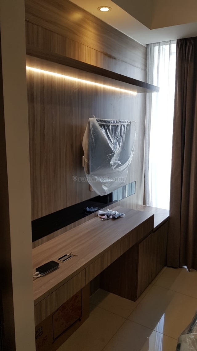 Apartment Taman Anggrek Residence Studio Fully Furnish termurah, Kebon Jeruk, Jakarta Barat