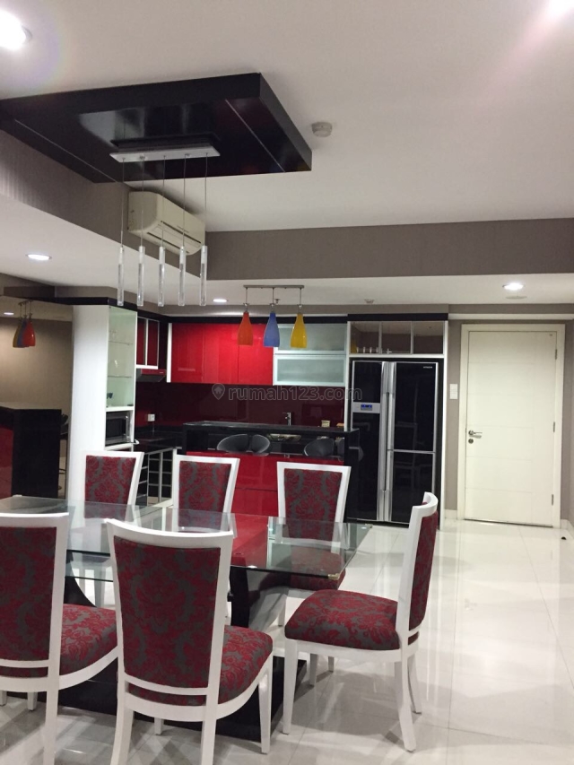 Apartement 3BR Furnish Mewah The Peak TP5 Pusat Kota Surabaya, Tegalsari, Surabaya