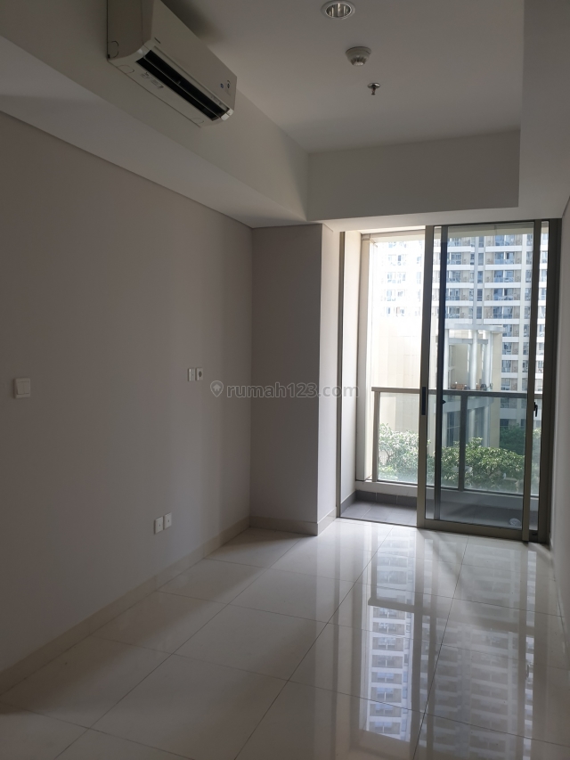 APARTEMEN TAMAN ANGGREK RESIDENCES 2 BR MURAH SEMI FURNISHED, Taman Anggrek, Jakarta Barat