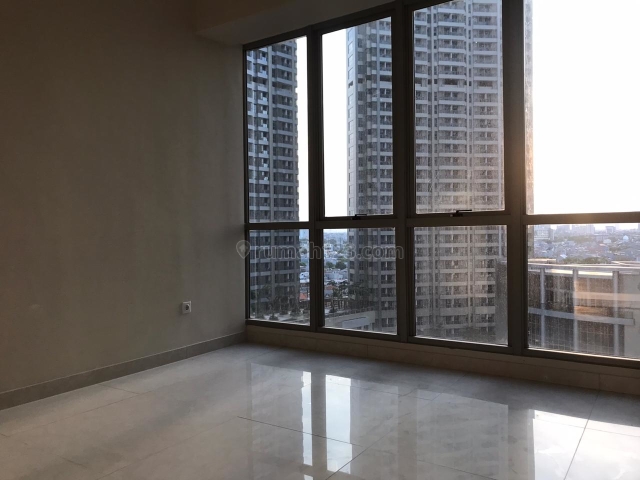 APARTEMEN TAMAN ANGGREK RESIDENCES CONDO 3BR+1 SEMI FURNISHED, Taman Anggrek, Jakarta Barat