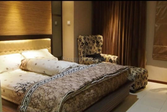 Apartemen Royal Mediterania Studio Furnished Lantai Tinggi, Tanjung Duren, Jakarta Barat