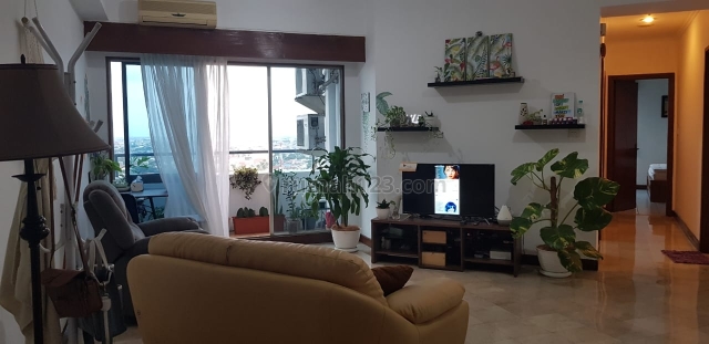 Apartemen Full Furnish.Baru Renov.Rapi.Siap Huni., Puri Indah, Jakarta Barat