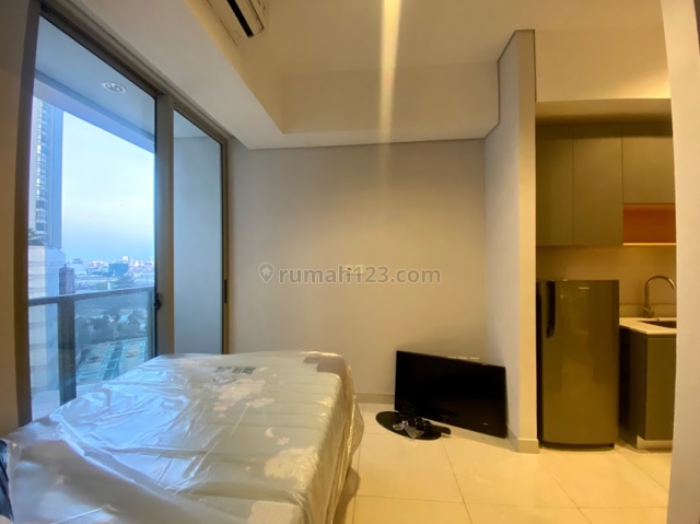 Taman Anggrek Residence Studio Lt Rendah - View TA Lama Semi Furnished, Taman Anggrek, Jakarta Barat