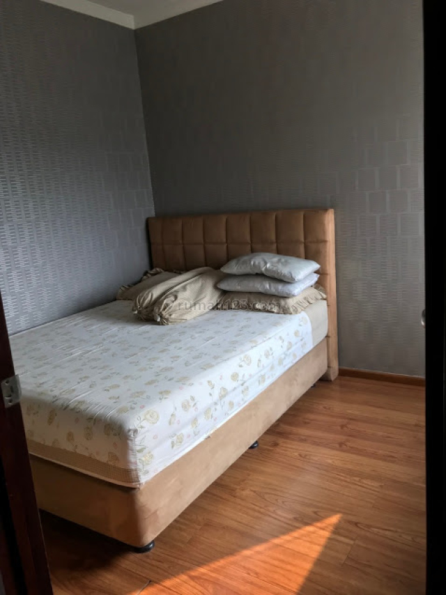 Medit 2 2BR Corner Lantai Rendah - View Medit 1 & Tj Duren 60jt/th SHM, Tanjung Duren, Jakarta Barat