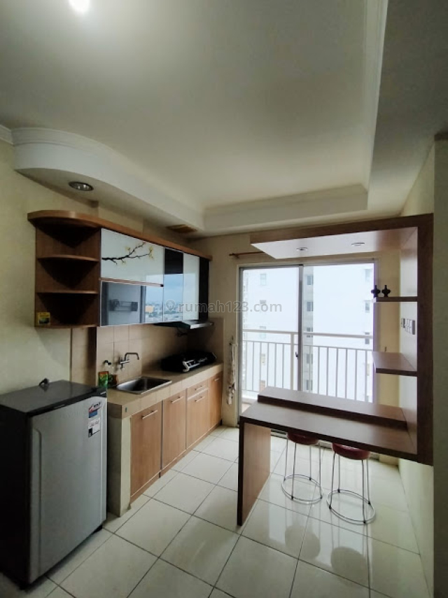 Medit 2 Lt Sedang Furnished 60jt/th, Tanjung Duren, Jakarta Barat