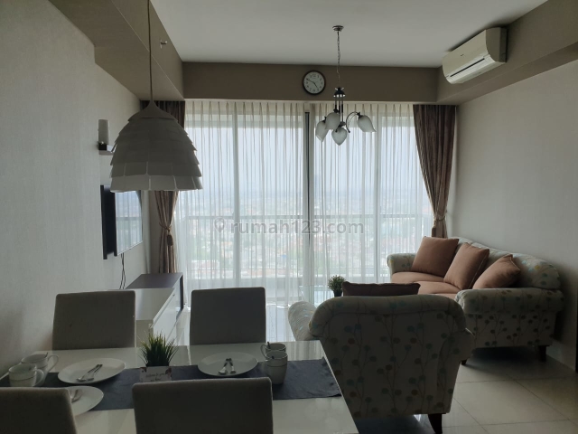 Apartemen Full Furnished St. Moritz Tower Royal, Kembangan, Jakarta Barat