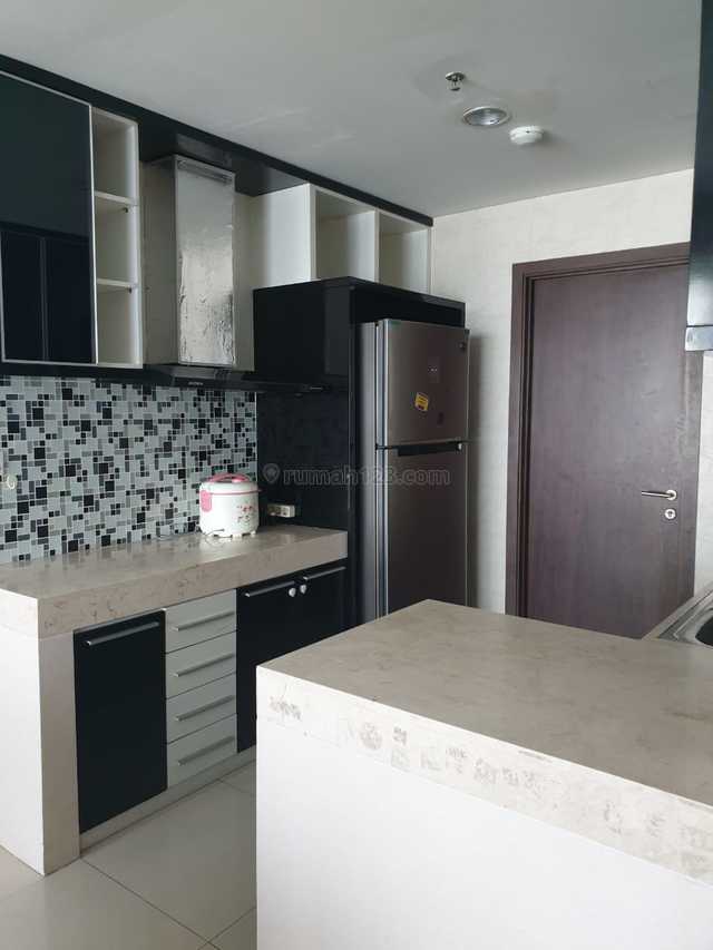 Disewakan Apartemen St. Moritz Tower Ambasador Lantai 27, Kembangan, Jakarta Barat