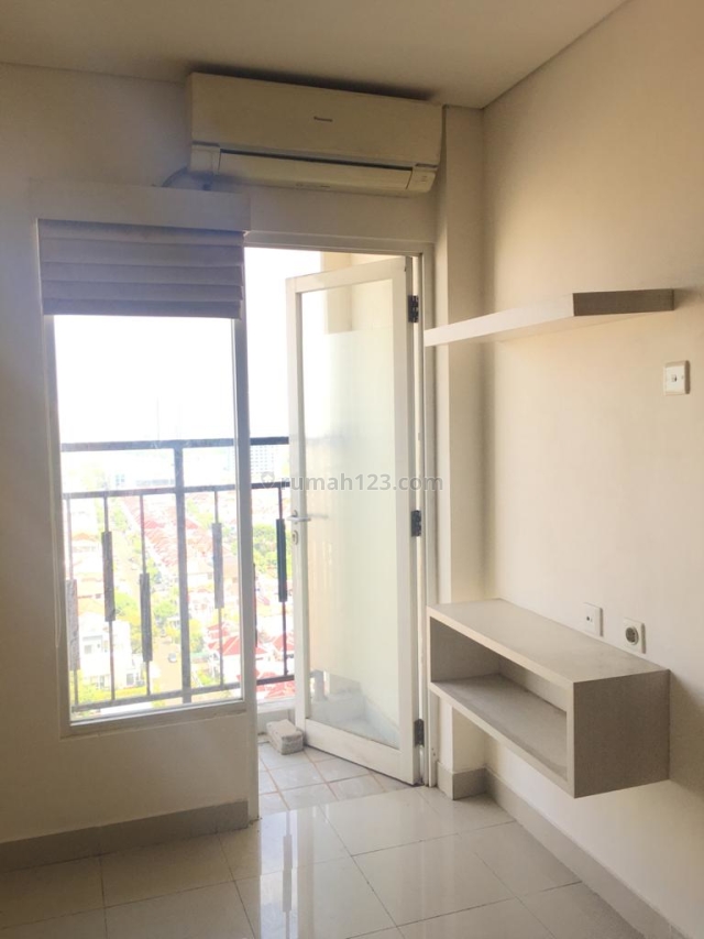 Apartment 3BR Harga NEGO! 15 mins TOL KEMAYORAN, semi furnished; KitchenSet, Ac, wardrobe, water heater & shower tab., Sunter, Jakarta Utara