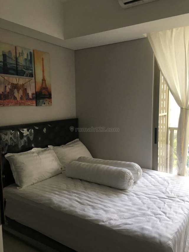 Taman Anggrek Residence studio full furnish lantai sedang, Taman Anggrek, Jakarta Barat