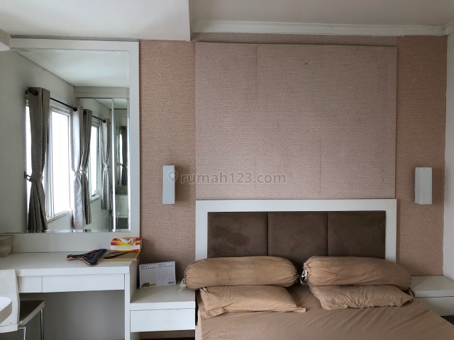 Royal Mediterania 2 Kamar Furnish Interior Mewah Siap Huni, BU Cepat NEGO SMP DEAL, Central Park, Jakarta Barat