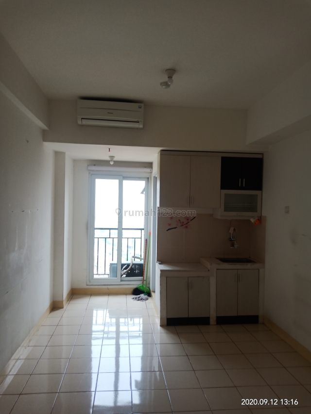 Apartemen Puri Park View Tower C studio lt 20 hdp pool/selatan BU, Kebon Jeruk, Jakarta Barat