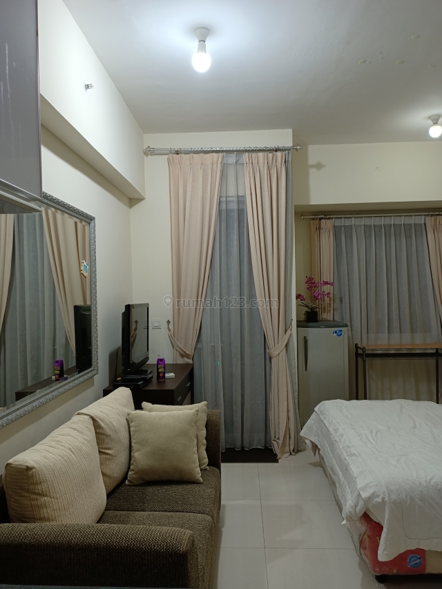 Very recommended Westmark Apartment Taman Anggrek studio furnised good, Grogol, Jakarta Barat