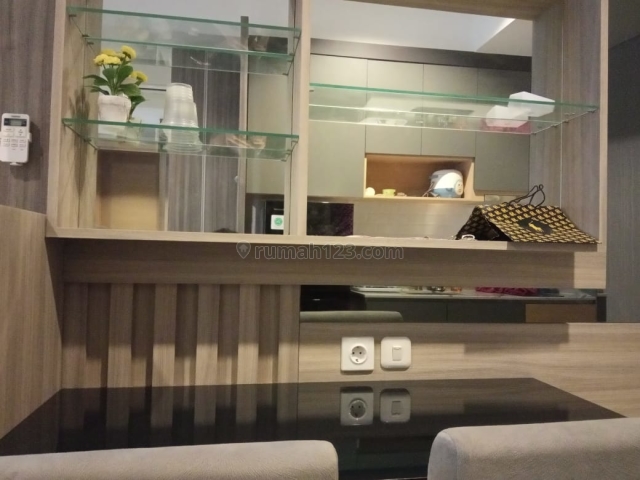 Apartemen Taman Anggrek Residence Full furnished Lantai Rendah, Taman Anggrek, Jakarta Barat