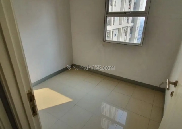 apartemen season city, 2 bedroom unfurnished lantai sedang view pool, Ancol, Jakarta Utara