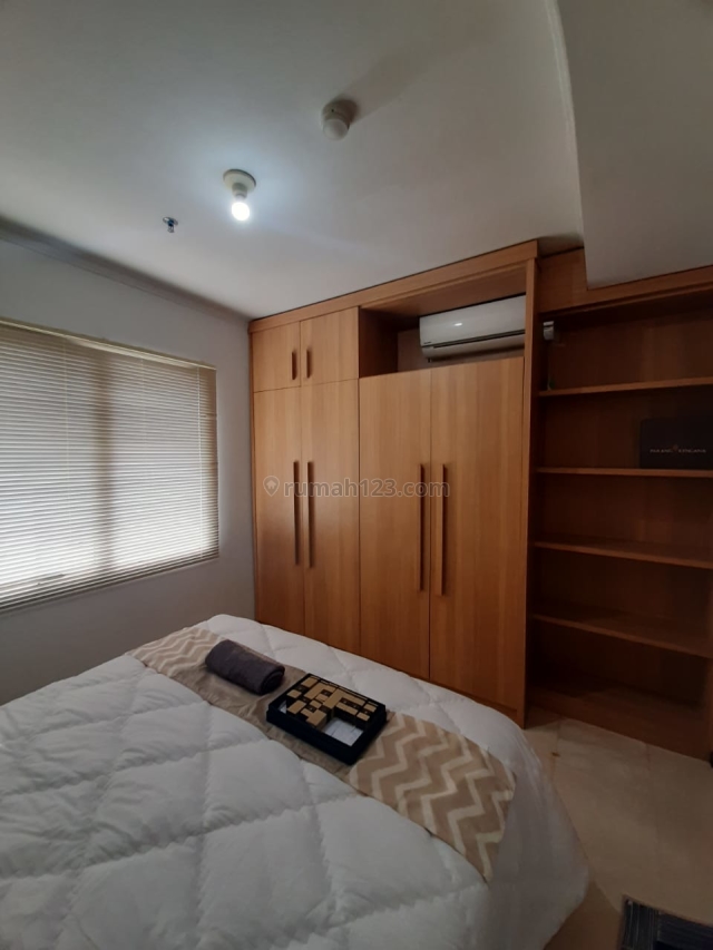 Royal medit 1 bedroom, furnish bagus, harga murah, Central Park, Jakarta Barat