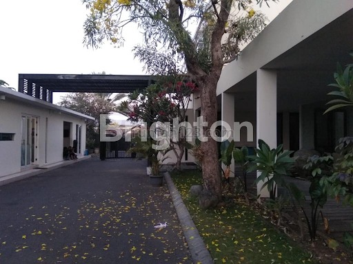 GUDANG RUMAH USAHA RAYA HULAAN ISTIMEWA, Menganti, Gresik
