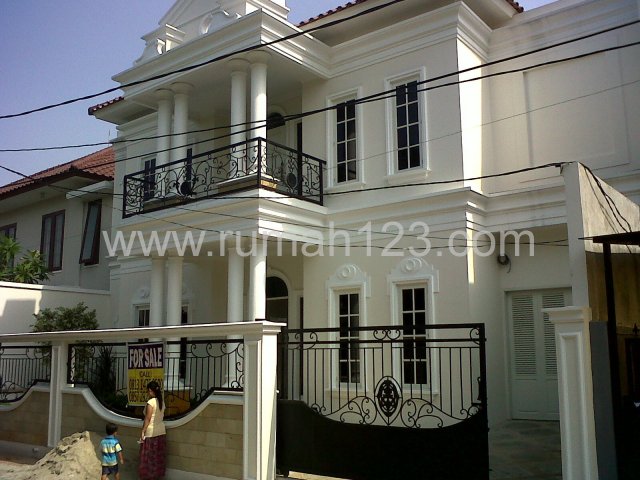 Rumah Gress New Bagus, Lokasi Strategis Sekali di Cipete Raya, Cilandak, Cipete, Jakarta Selatan