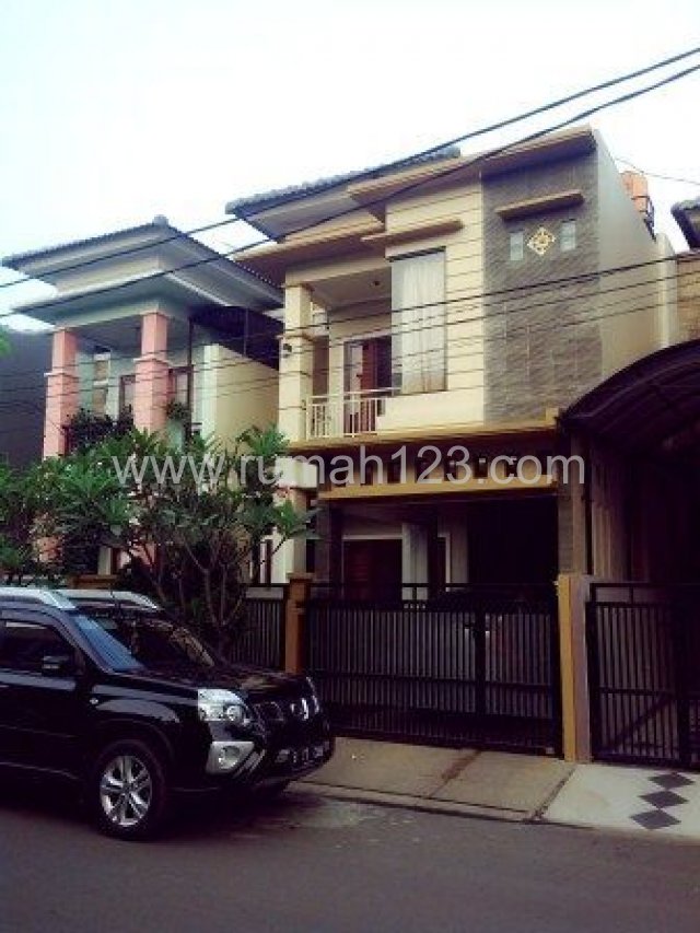 Di Jual Rumah Taman Galaxy, Bekasi Kota, Bekasi